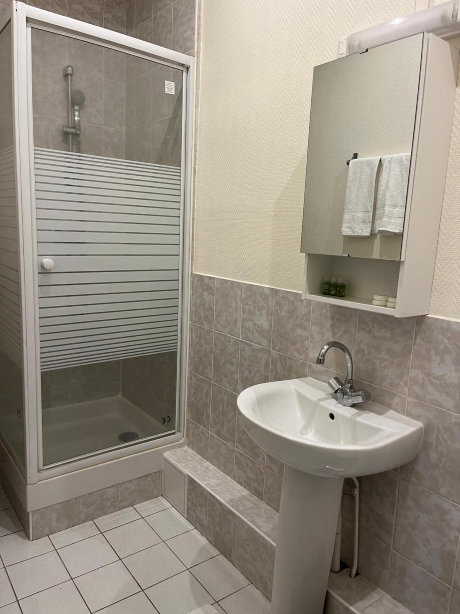 Hotel L'Esperance Wersal Zewnętrze zdjęcie